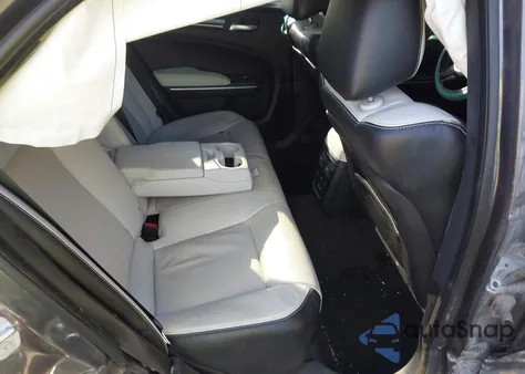 2019 Chrysler 300 300S Awd из США, поврежденный, VIN 2C3CCAGG7KH506456